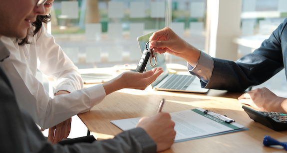 Credit Union vs. Dealer Financing: Which One is Best?